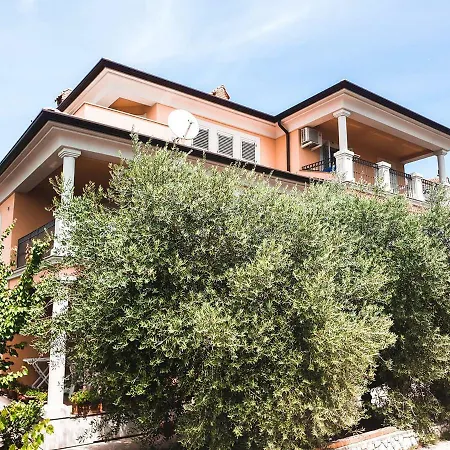 Apartament Dubravka *